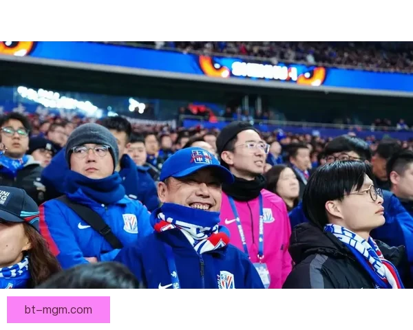 申花五月连战连败表现低迷引发球迷担忧与反思